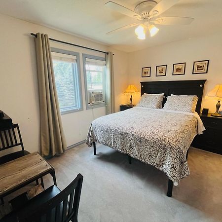 Cornerstone Bed And Breakfast Revelstoke Exterior photo