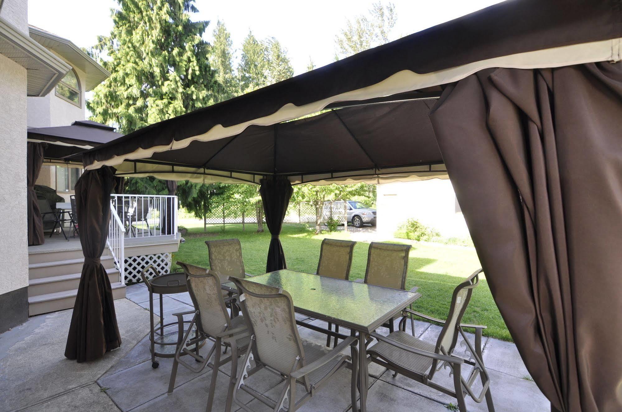 Cornerstone Bed And Breakfast Revelstoke Exterior photo